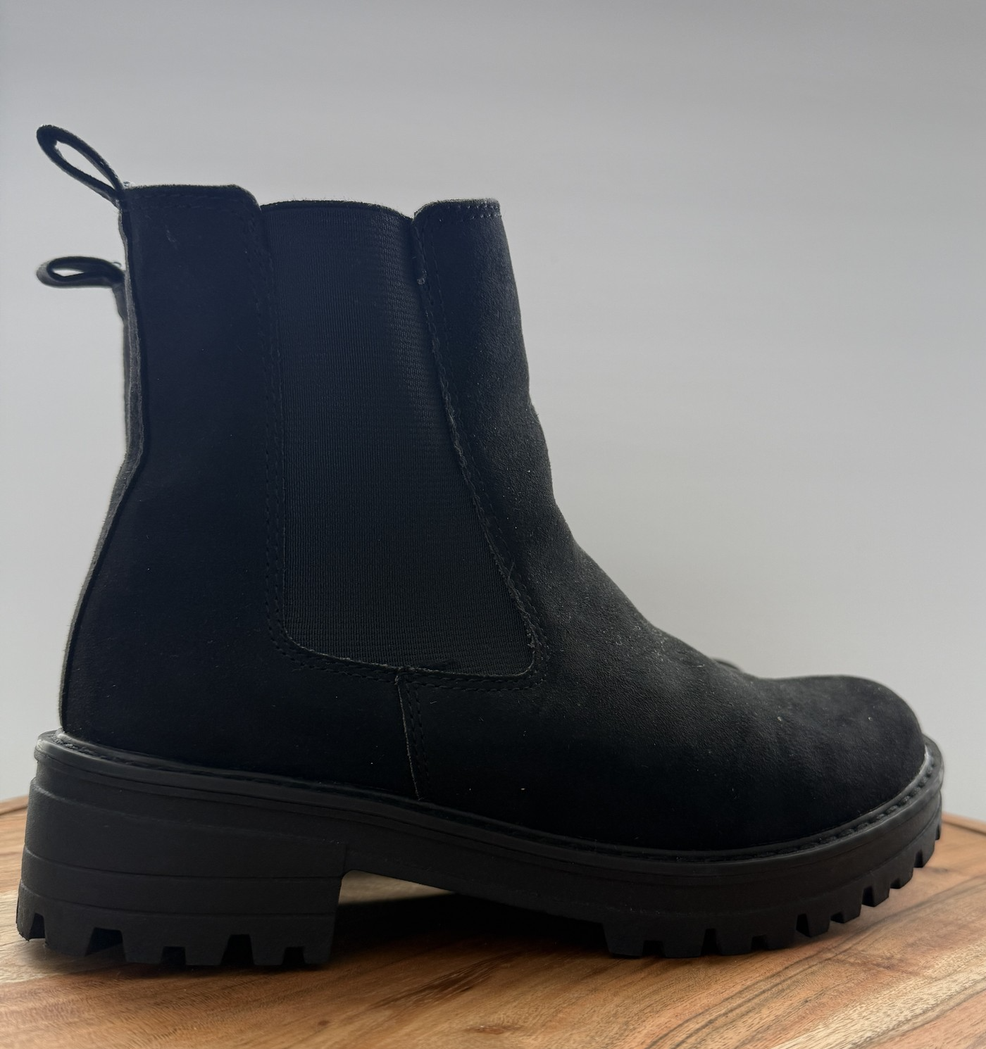 SAOLA Stivali Chelsea donna taglia 7 neri scamosciati plateau suola strappo pull on casual