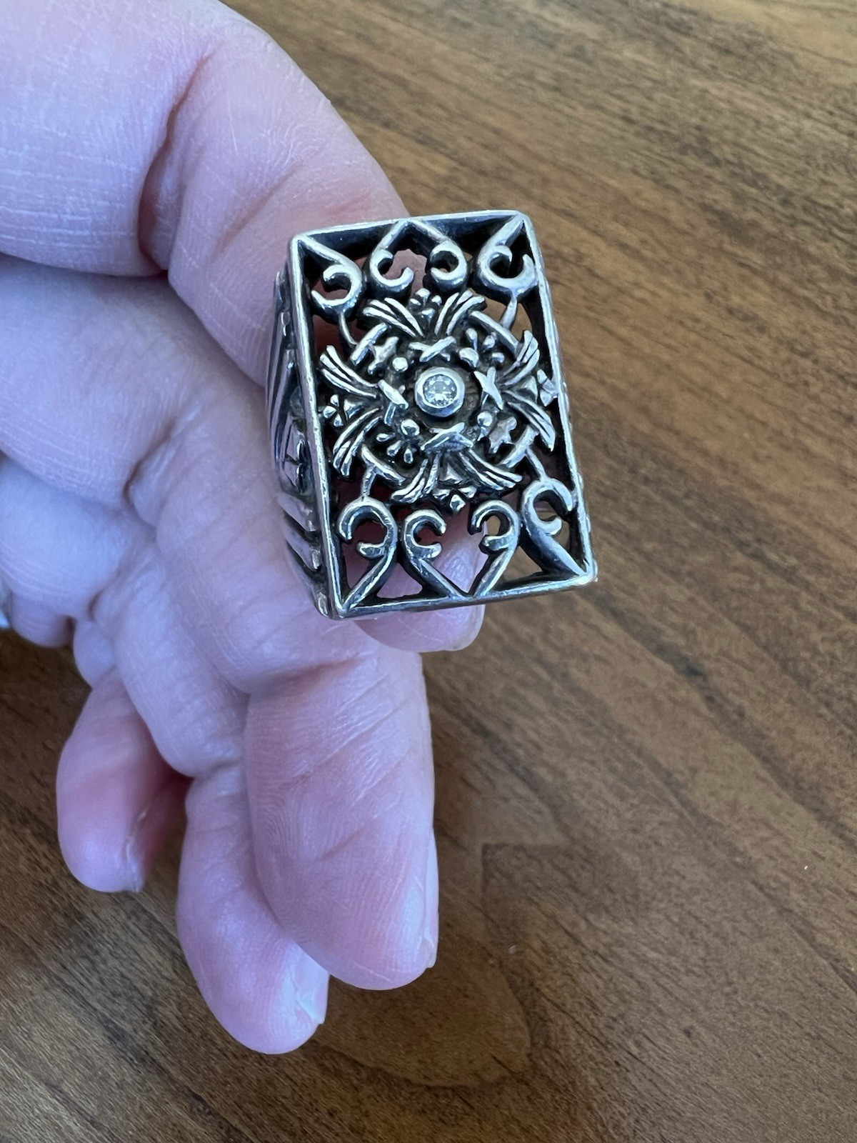 Beautiful vintage rectangular ring with flower an… - image 1