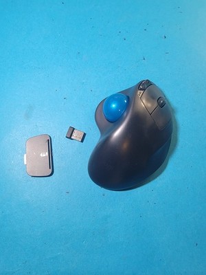 Logitech M570 Wireless Ergonomic USB Right-Handed Trackball Mouse WITH RECEIVER