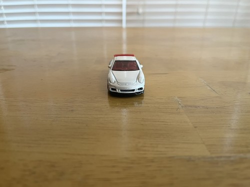 VROOM! Matchbox 1:60 Scale Porsche 911 GT3-2007 — White — Very Nice! - Picture 6 of 7