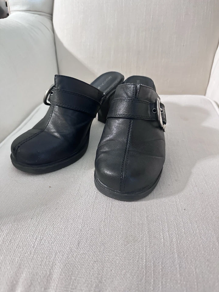 Vintage Fashion Bug Black Clogs Mules Slides Y2k Cute Grunge Buckles Ugh size 8 - Image 2 of 4