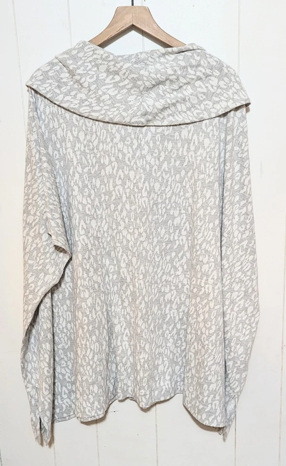 Lane Bryant Poncho Sweater Womens 22/24 Gray Animal Print Cowl Neck 3X Fall Cozy - Image 2 of 4