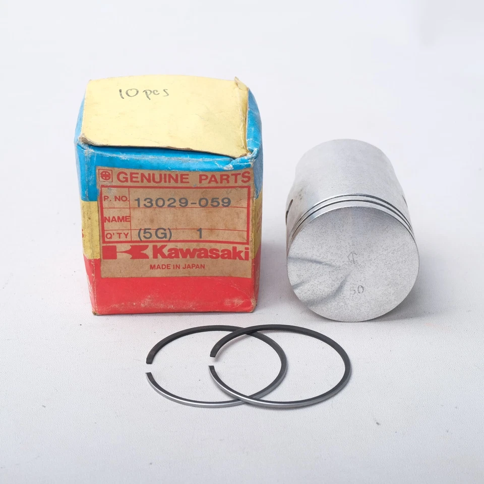 Pistón y anillo Kawasaki G5 G7 KH100 KE100 KM100 KV100 de gran tamaño 0,50 13029-059 Foto 4 de 4