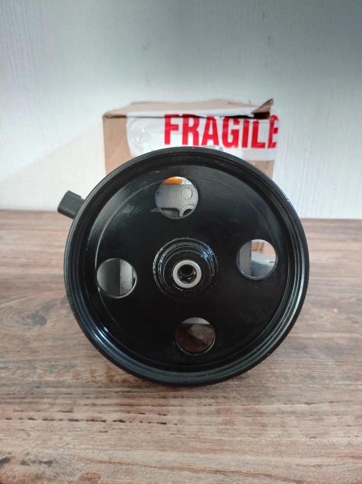 New Power Steering Pump Fit for Ford Focus C-Max C30 S40 V50 1.6 4M513A696AE - Image 2 of 4