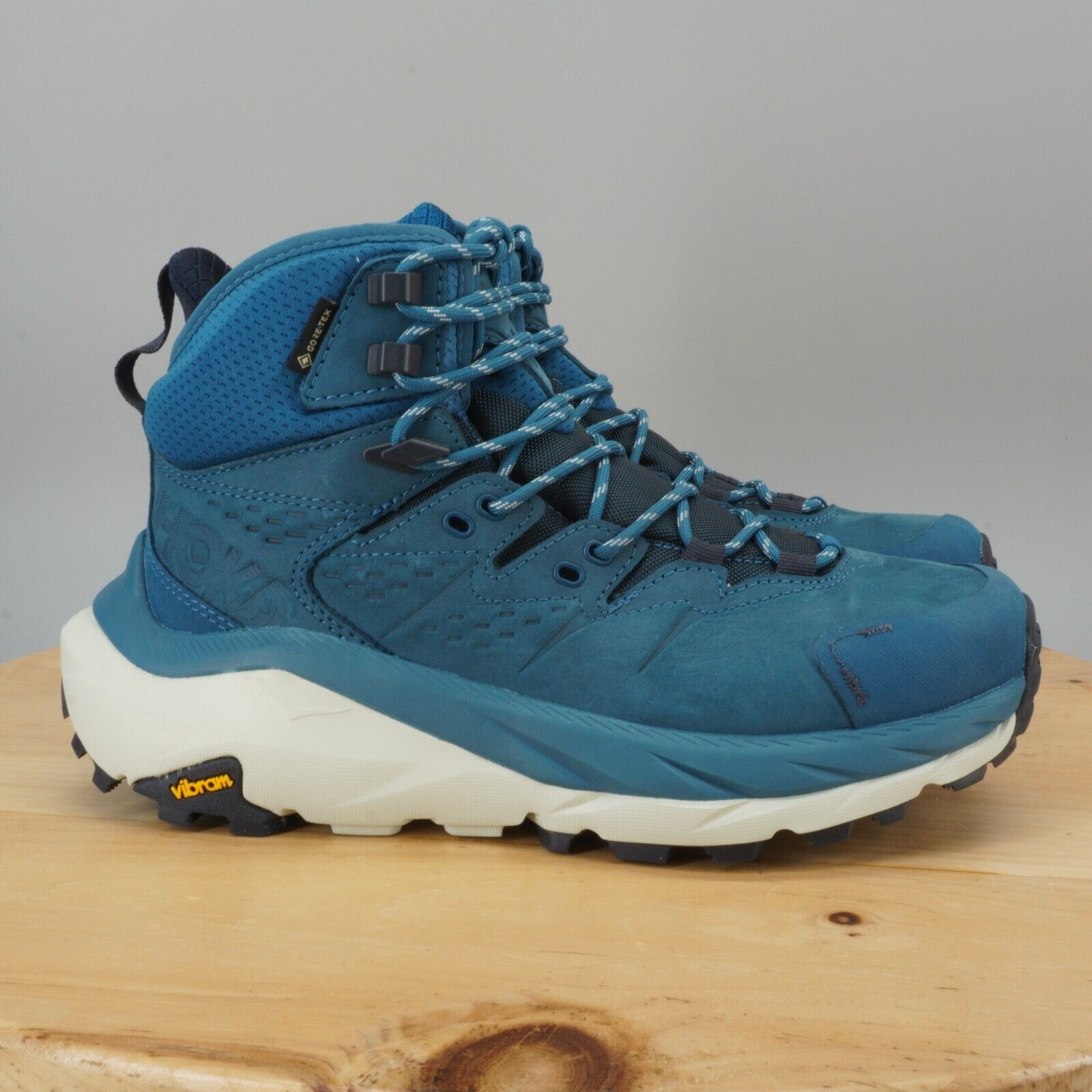 Hoka Kaha 2 GTX Mid Womens Size 7 Blue Coral Hiking Shoes New
