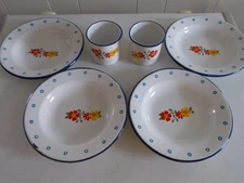 TRES Enamelware Toleware Monterrey Mexico 4 Plates and 2 Cups Floral Pattern