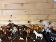 Huge Lot Of 30 Horses Mostly Breyer Horses Big And Small Horses
