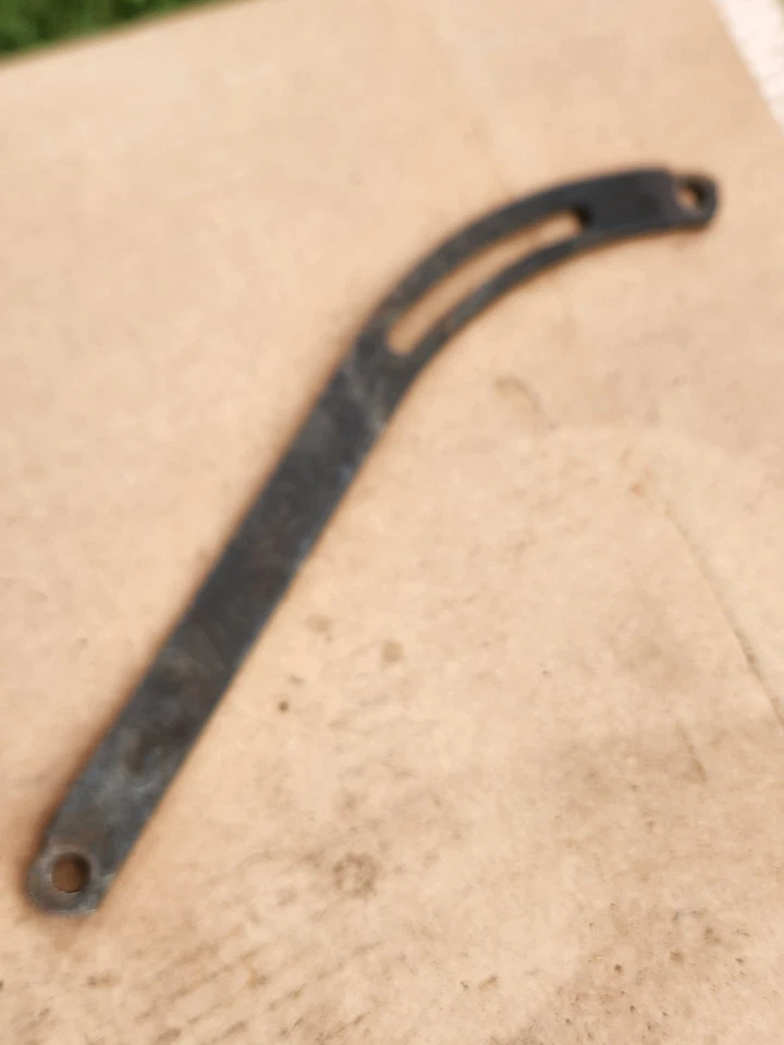 Soporte alternador superior Buick Skylark / GS Regal 71-74 motor 400 y 455 Foto 2 de 2