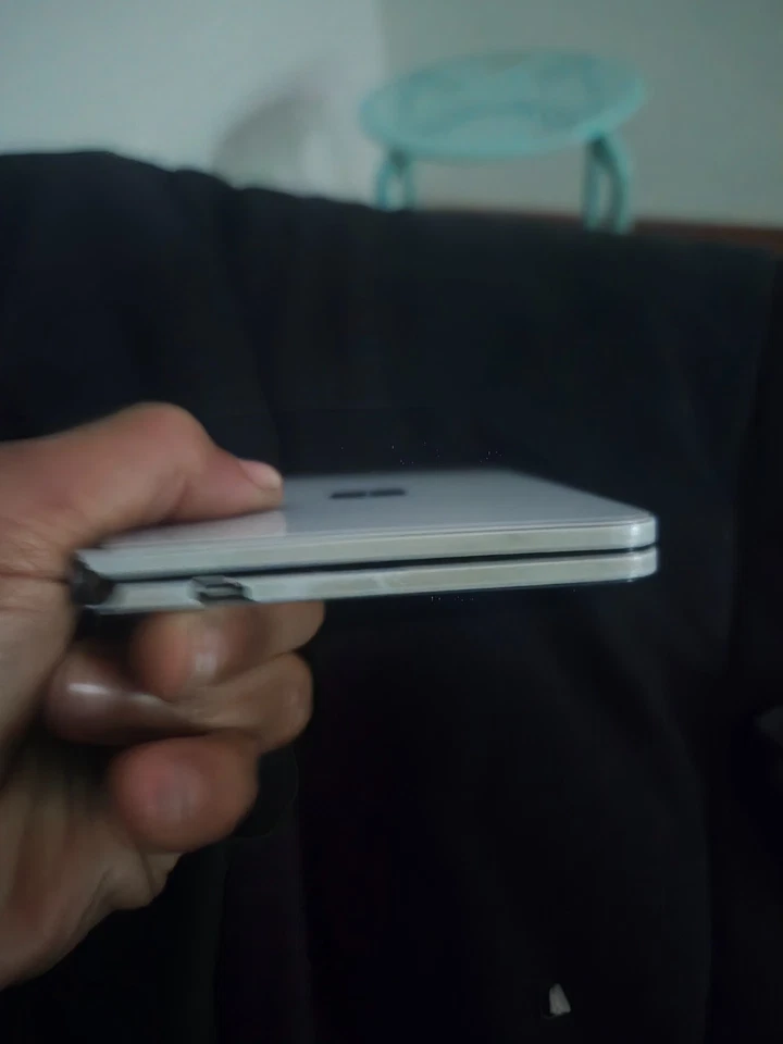 Microsoft Surface Duo 256 GB Blanco (Desbloqueado) Foto 3 de 4