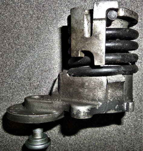 VW Polo 9N Spannrolle Roller Riemenspanner Riemen Spanner 03D903305B