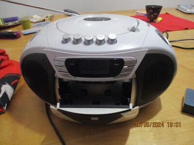Dual Kassette mp3 cd radio AUX-in Bastler