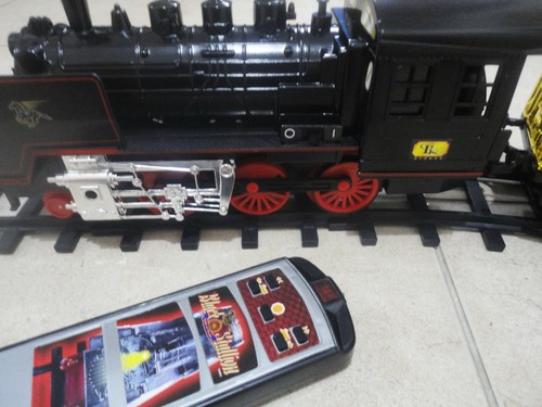 Huge Classic Train Game Set with Railway Infra Red Remote Control and Light Toy - Picture 10 of 12
