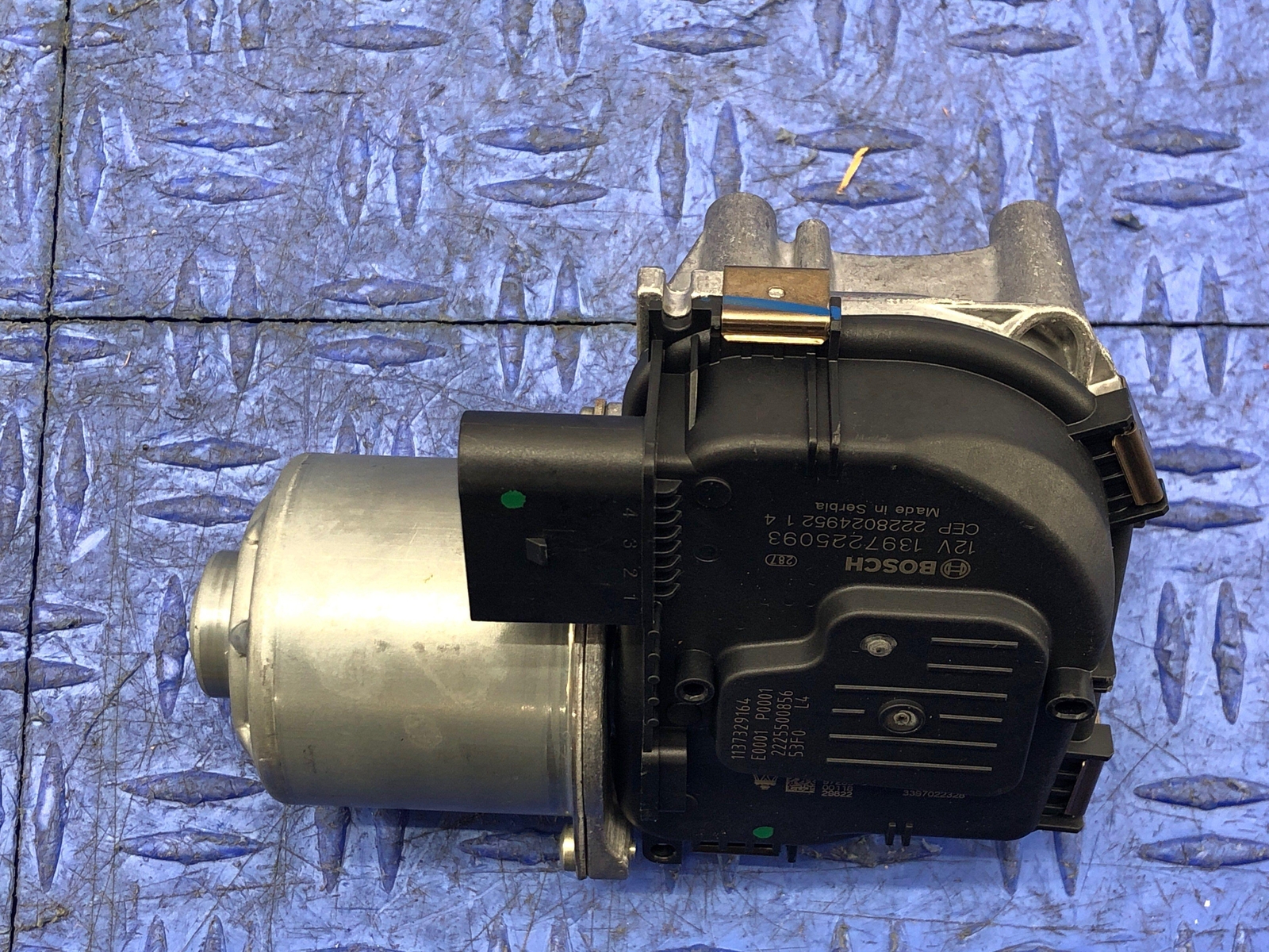 2023 MASERATI GRECALE FRONT WINDSHIELD WIPER MOTOR 670175173 OEM