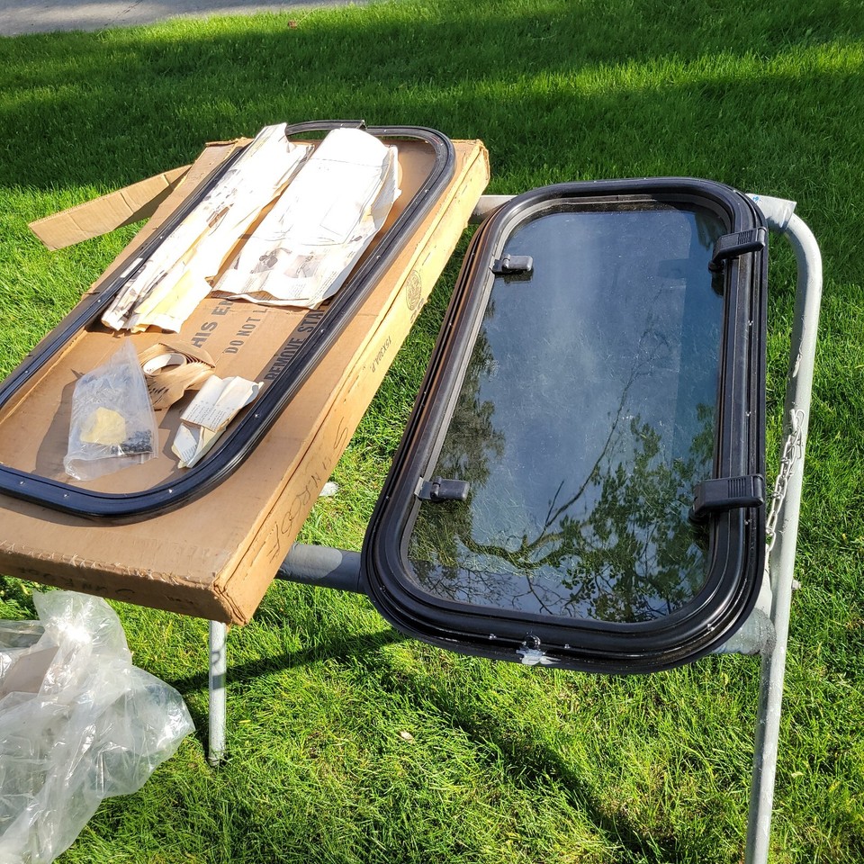 Aftermarket universal Manual PopUp Sunroof with glass & frame