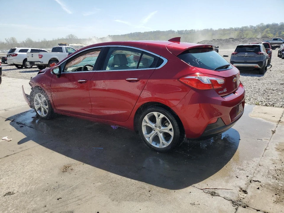 Used Front Right Door Interior Trim Panel fits: 2017 Chevrolet Cruze Grade A Foto 3 de 4