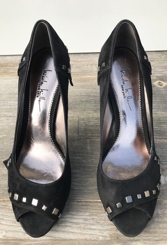 NICOLE MILLER NEW YORK "OLIVIAN" WOMEN'S BLACK STUDED SUEDE PUMPS SIZE 8 MEDIUM - Picture 2 of 12