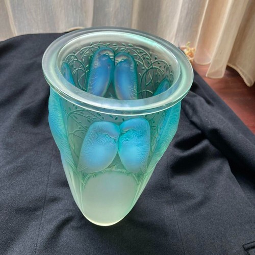 Rene Lalique (France) Ceylan Vase 1924- Opalescent Green Patina 9.5in with Box - Picture 11 of 14