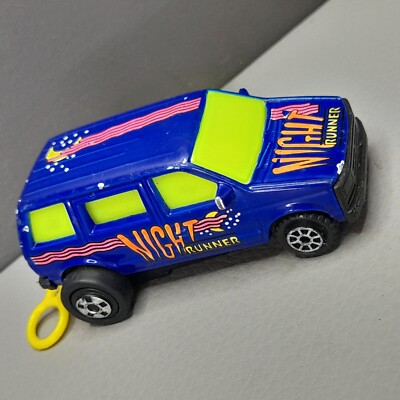 1990s Rippin Racers NIGHT RUNNER Car Pull String Wind Up ROAD CHAMPS