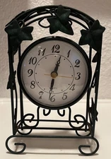 VTG METAL IVY DESK/MANTEL CLOCK Green 6.5”T x 4”W Roman Numerals 1-AA (Not Incl)