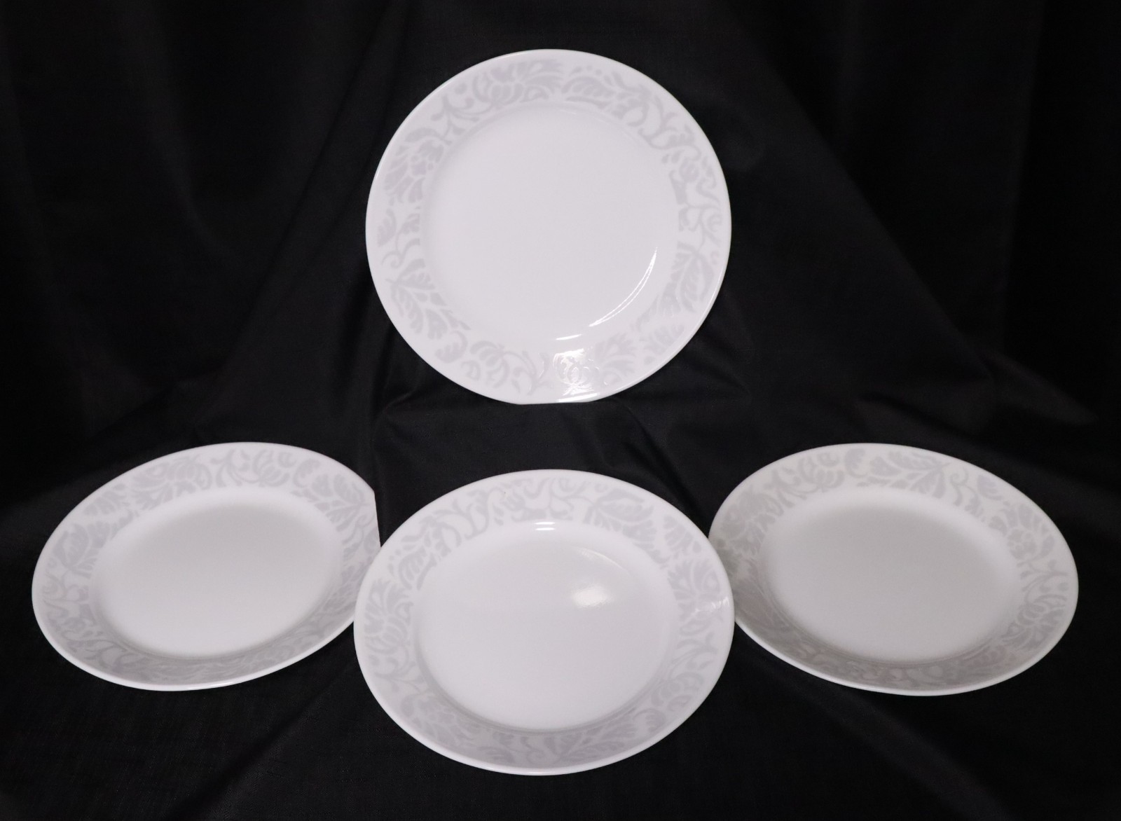 Of 4 - Corelle Damask Gray White Swirl Pattern - Luncheon Pl