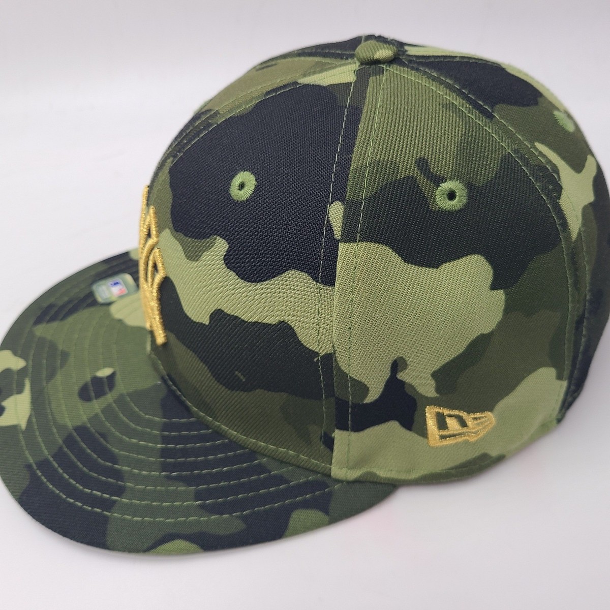 New York Yankees Hat Fitted 7 1/2 New Era 59Fifty Camo Green Armed