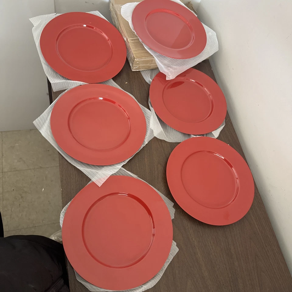 Меламиновая обеденная тарелка Calypso Basics от Reston Lloyd, набор из 6 штук, красная - Изображение 4 из 4