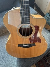 Taylor 214ce With Taylor Soft Padded Case