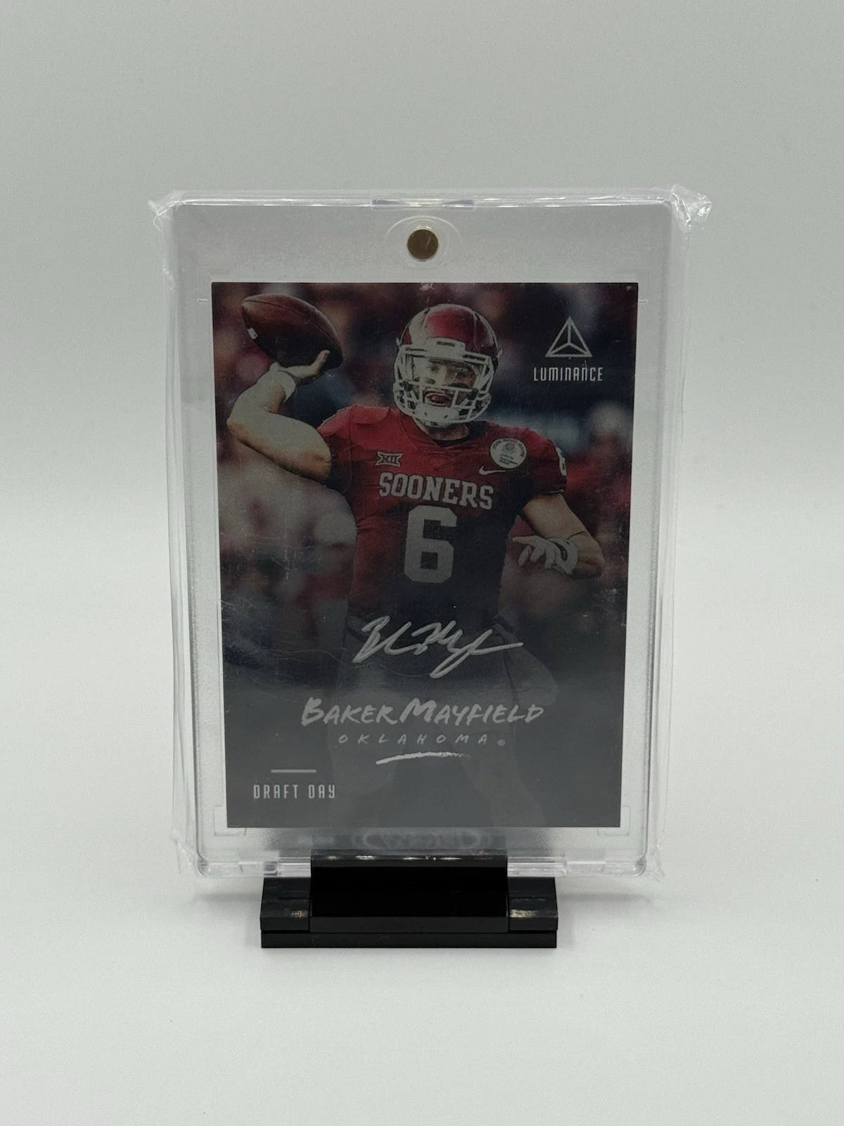 Baker Mayfield Panini Luminance Draft Day Signature #RIBM Base