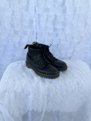 Vintage Doc Martens Mens 7 Made in ENGLAND Black Lace Up Boots 1460 Womens 8 - Picture 5 of 16