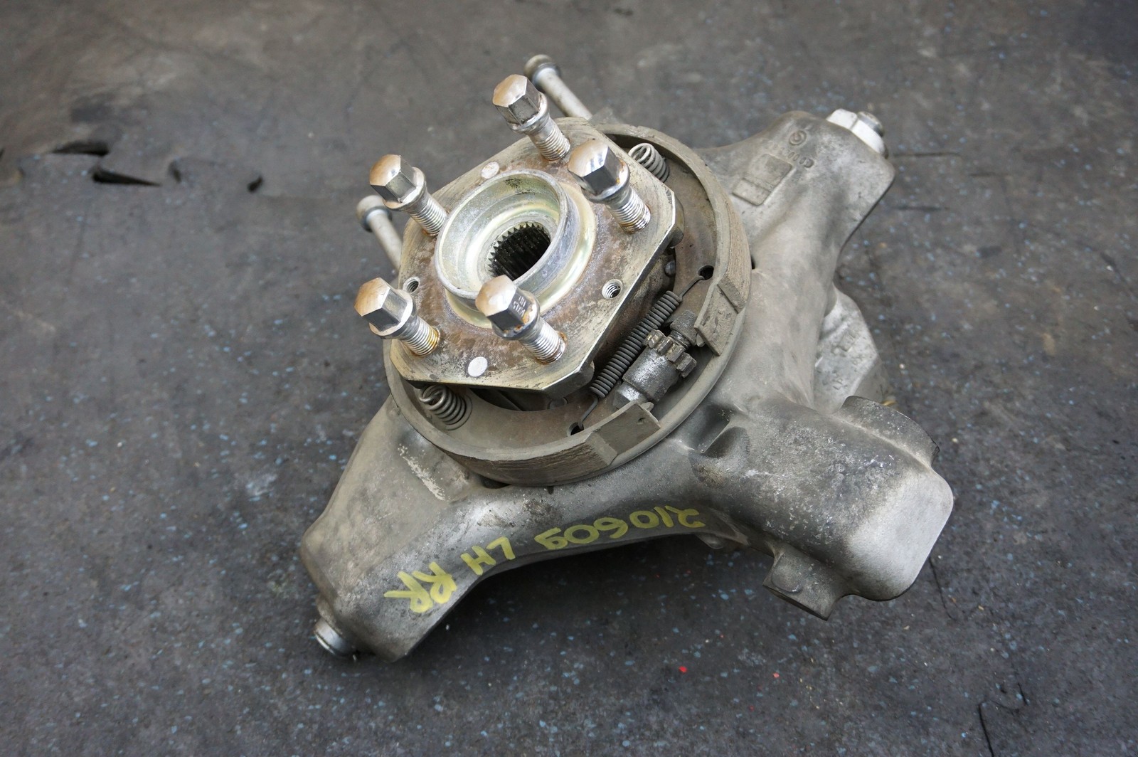 Rear Left Spindle Knuckle Carbon Ceramic Brakes 267228 197232 Ferrari 599 612