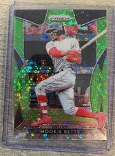 2019 Panini Prizm Lime Green Donut Circles Prizm #180 Mookie Betts