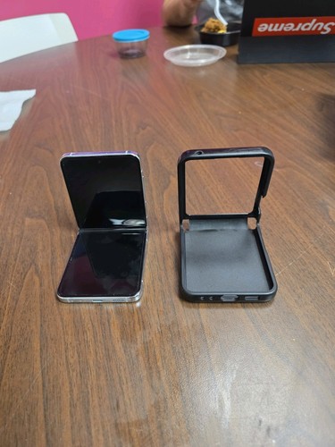 Samsung Z Flip 5