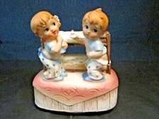 Music Box Time For Bed Lullaby Sankyo Vintage Ceramic CUTE