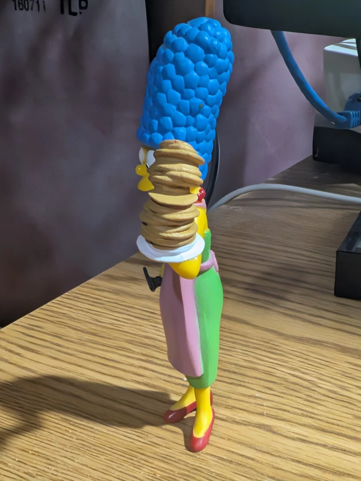 The Simpsons Marge With Pancakes & Spatula PVC Figure 2007 Fox 4.5” Cake Topper - Bild 4 von 4