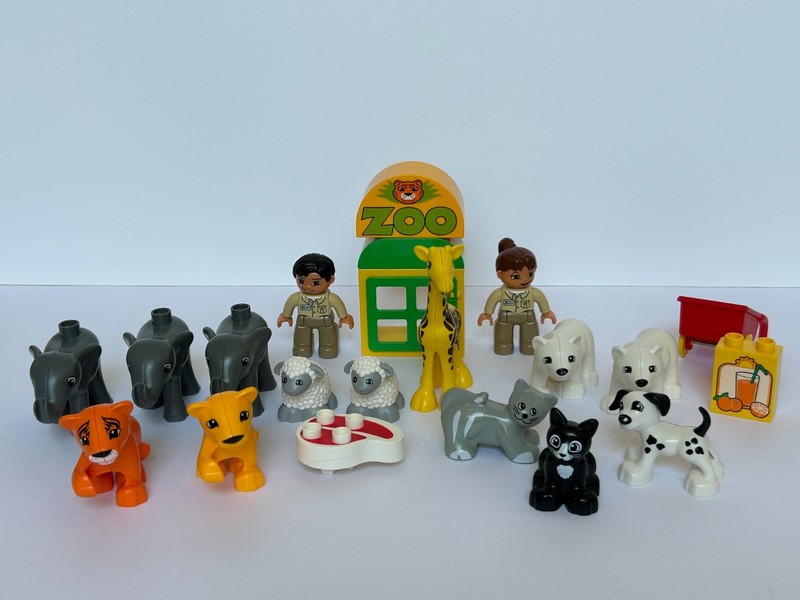 Set of Lego Duplo Zoo Animals, Zookeepers, Dog Cats Wheelbarrow Plus Extras!