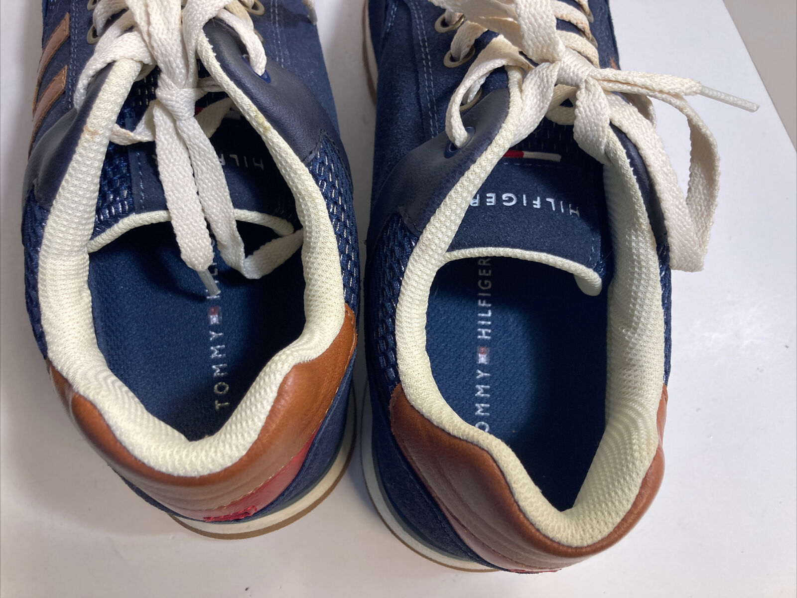 Tommy Hilfiger Logo Round Toe Sneakers in Blue for Men