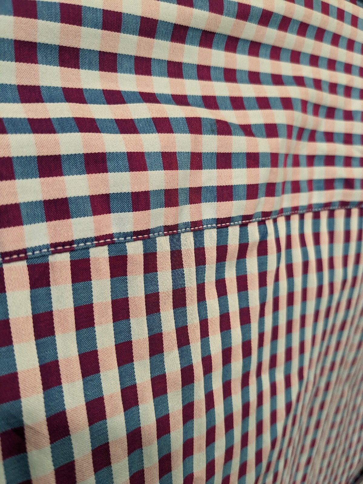 Bugatchi  Shaped  Fit Button Down  Size small Fli… - image 4