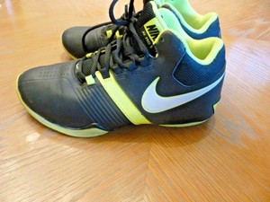 neon green nike tennis shoes