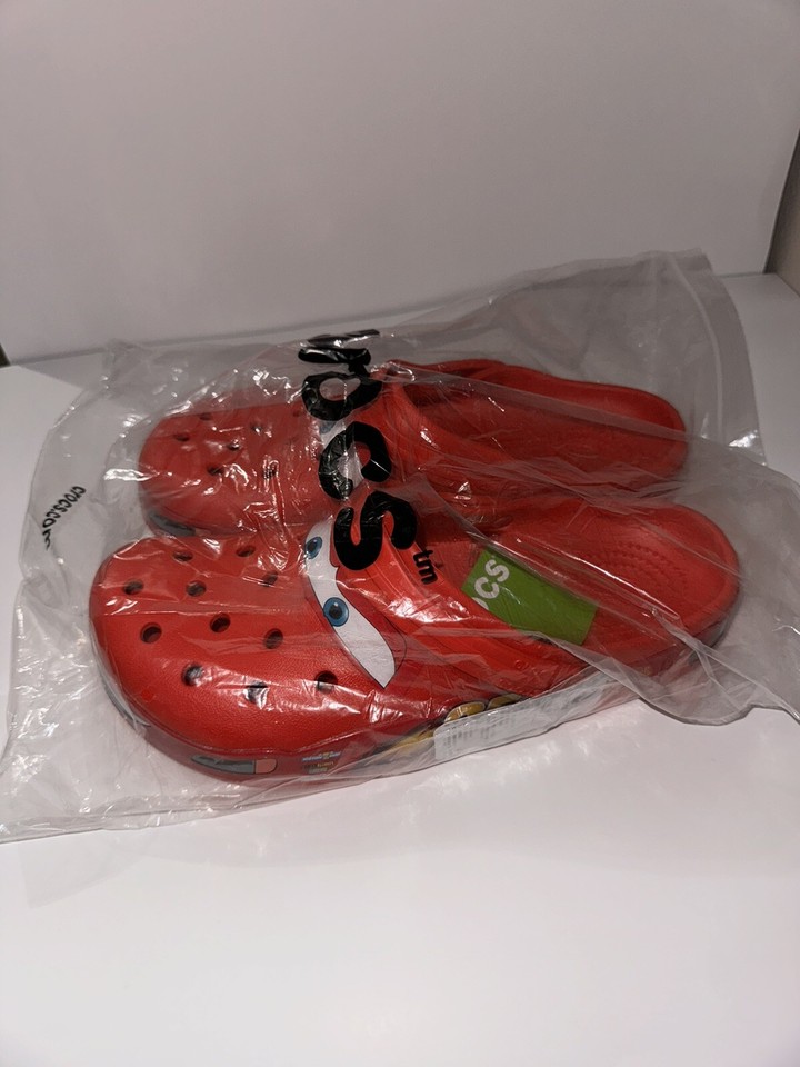 NEW Crocs Classic Clog Cars Lightning Mcqueen Disney Pixar Size 11M 13W