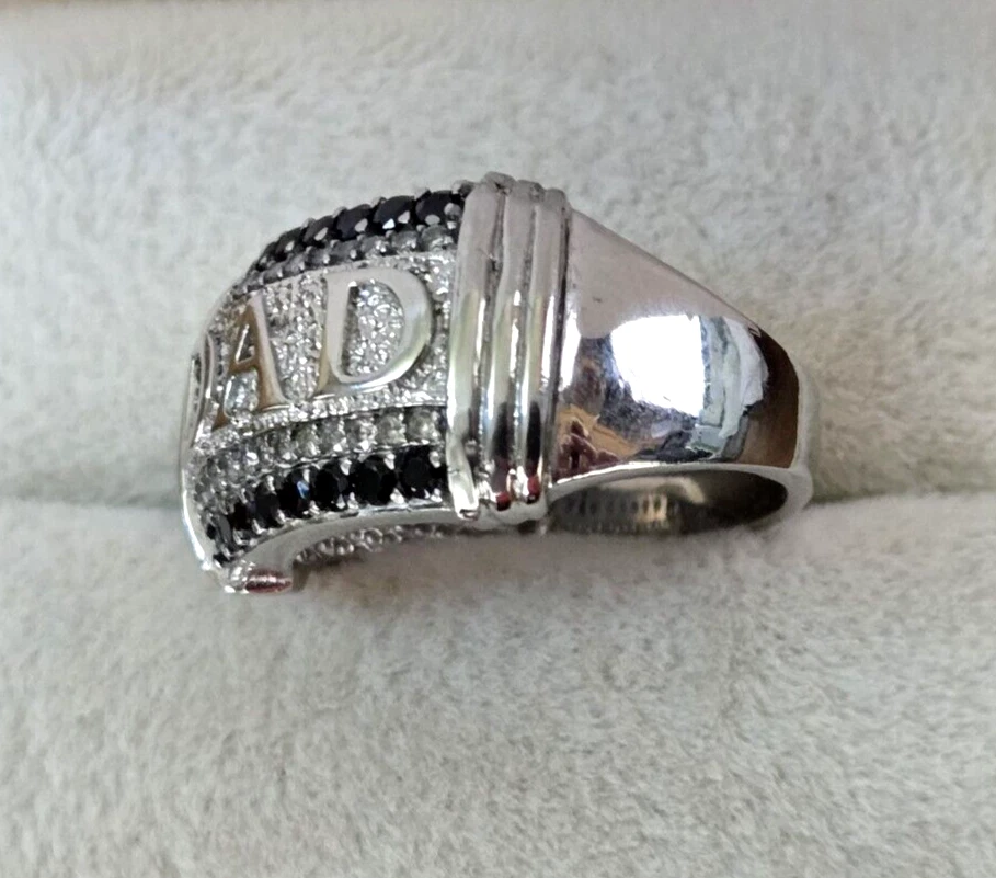 Anillo PAPÁ de espinela negra tailandesa para hombre, circonita blanca en acero inoxidable, 1,00 ctw talla 11 Foto 4 de 4