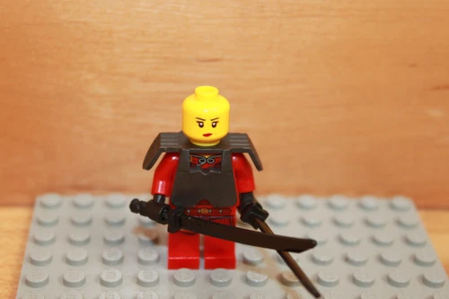 Lego Ninjago - Ninja Nya Figur Kämpfer mit 2 Schwertern Samurai aus Set 70728