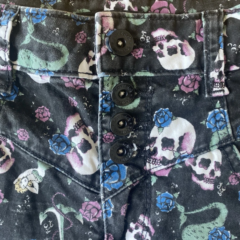 Pantalones Cortos Hot Topic Para Mujer Lovesick Punk Calavera Ancla Floral Negros Talla 3 Foto 4 de 4