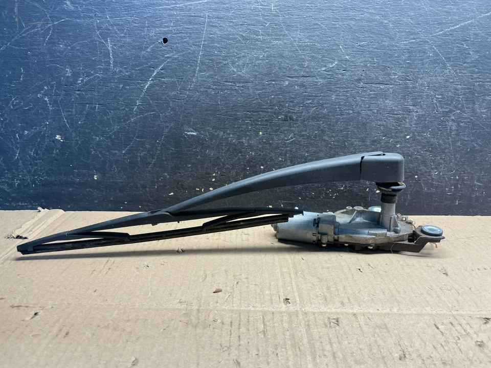2004 to 2009 Mazda 3 Windshield Rear Wiper Motor V1885 DG - Image 4 of 4
