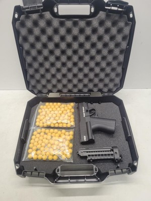 FIRST STRIKE COMPACT W/CASE.BALLS. GOOD CONDITION, LIGHT WEAR. (P03054231)