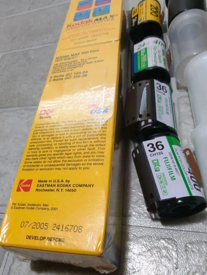 Kodak Max Versatility 400 35mm Color Film 7 Rolls + 4 Unpackaged Rolls 11 Total - Image 2 of 2