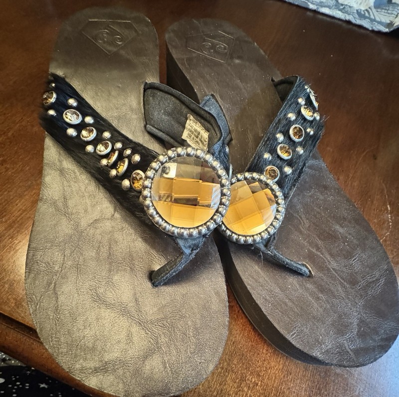 CJ Wedge Flip Flops Size 10 Brown Horse Hair Rhinestones Bling!