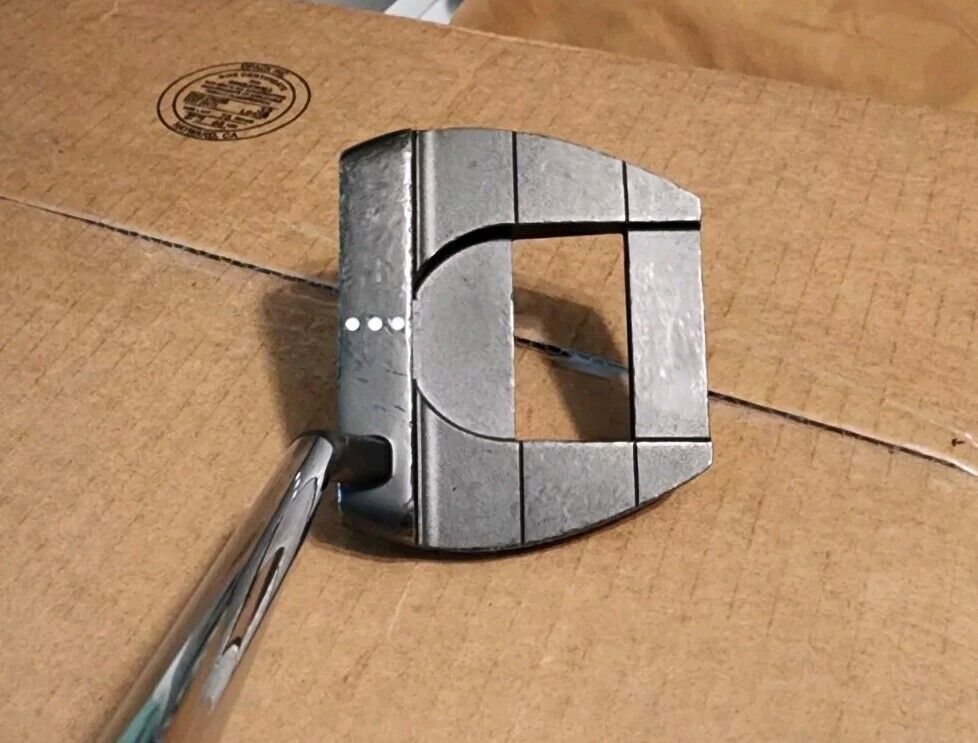RH Odyssey O-Works Black JailBird Mini 34.5” Putter Odyssey RH Odyssey O-Works Black JailBird Mini 34.5” Putter Odyssey