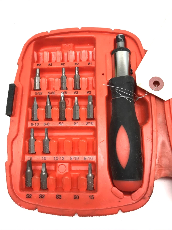 USED BLACK & DECKER BIT DRIVER SET - MISSING PIECES -DRIVER WORKS - Image 3 of 4