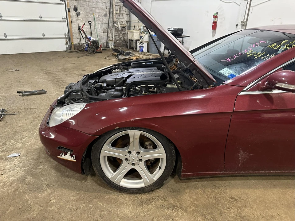 Used Front Left Fender fits: 2006 Mercedes-benz Mercedes cls-class 219 Type CLS5 Foto 3 de 4