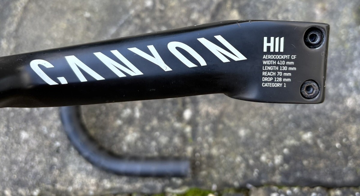 CANYON H11 エアロコックピット CF 410mm Canyon H11 CF Aerocockpit | CANYON US